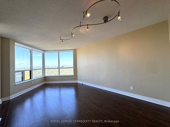 4th image of 10 Northtown Way #2314