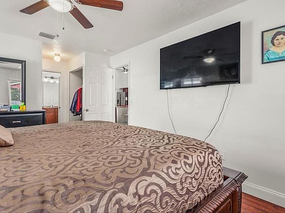 5th image of 222 Old Bay Ln