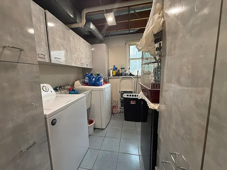 1021 Stonegate Rd — Photo 16
