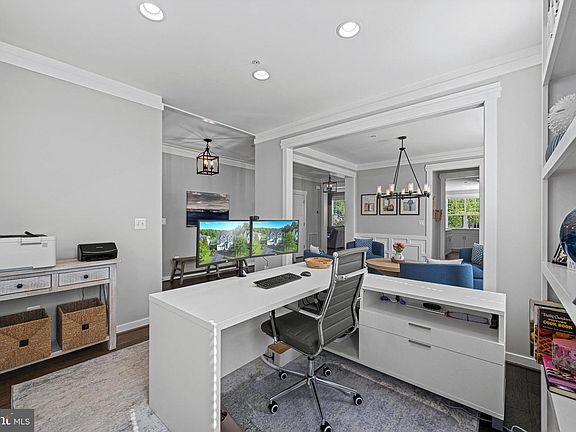 5th image of 2419 Macallister Ln