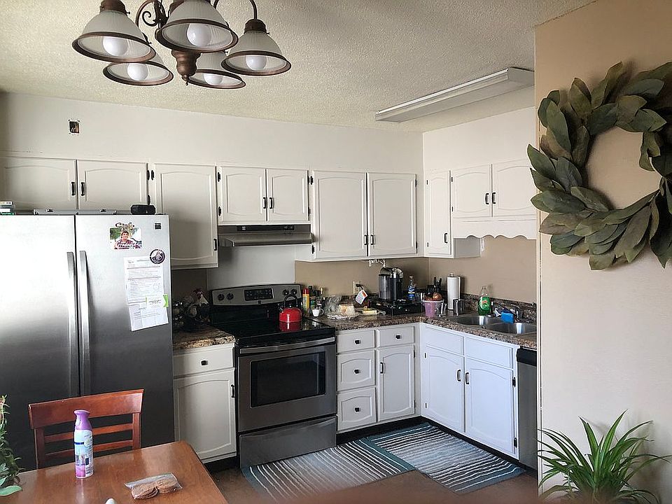 1st image of 521 W Vernon Ave