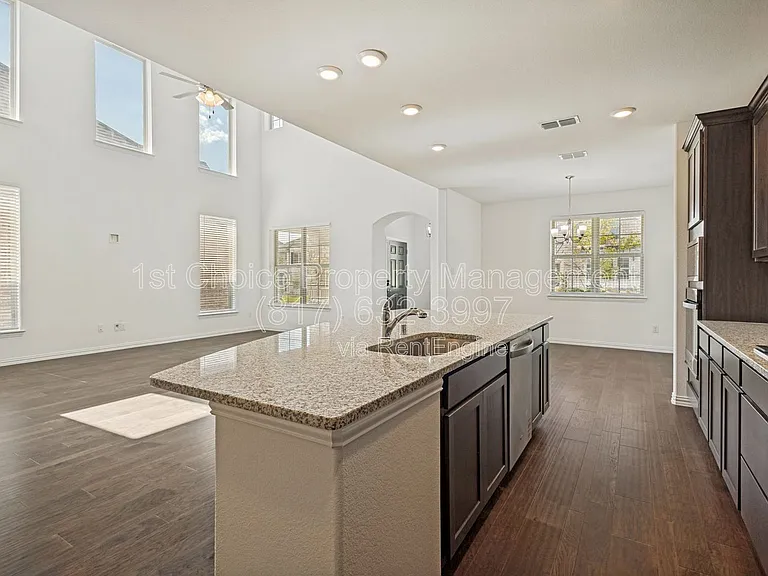 1448 Sun Garden Way — Photo 8