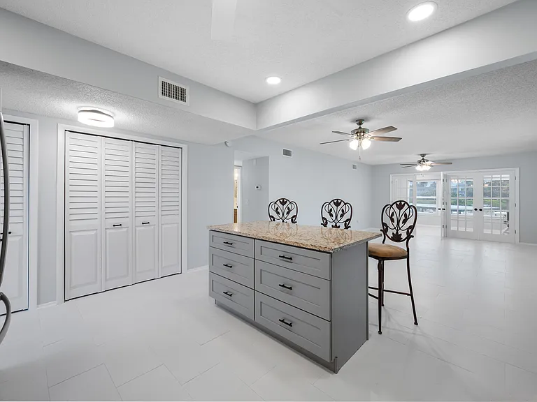 2258 World Parkway Blvd W #40 — Photo 27