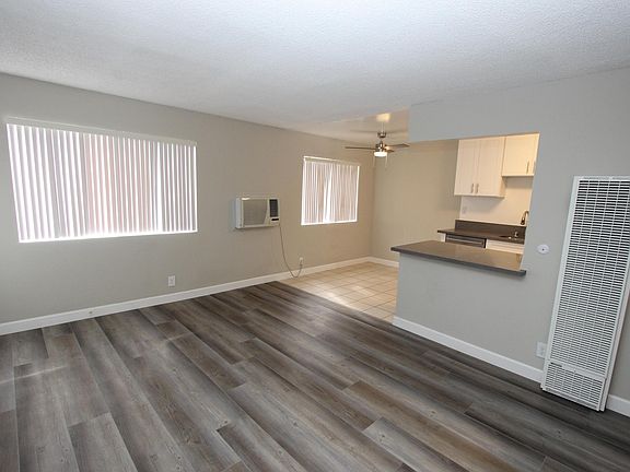 2nd image of 285 E Del Mar Blvd