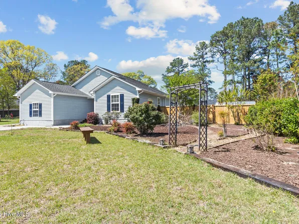 309 Tassel Court, Hubert, NC 28539