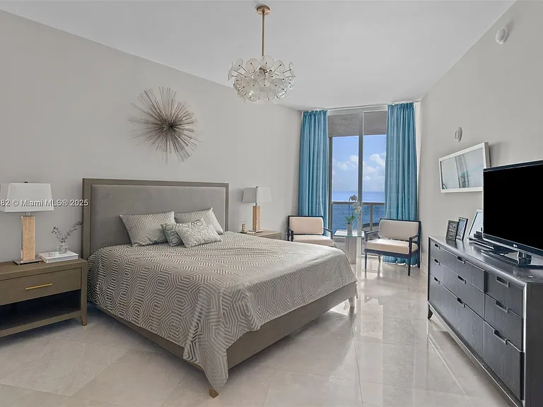 16001 Collins Ave #907 — Photo 15