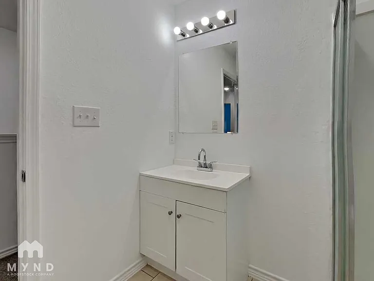 3034 W Salinas St #102 — Photo 10