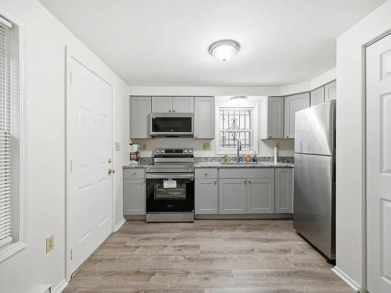21 N 13th St — Photo 2