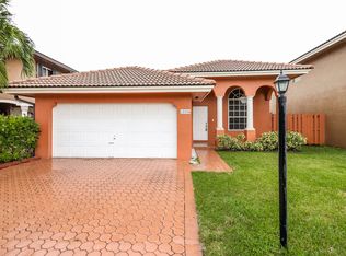 15556 SW 35th Ter, Miami, FL 33185