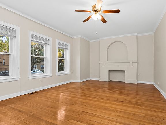 3rd image of 6208 N Fairfield Ave