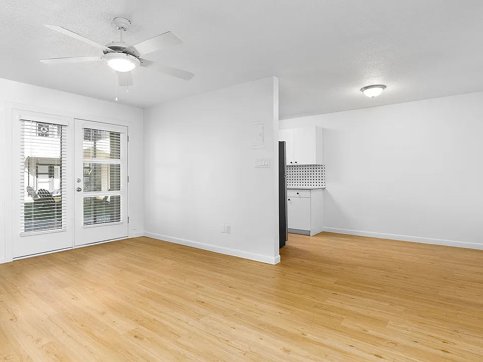 1 bedroom, 1 bath w/open floor plan