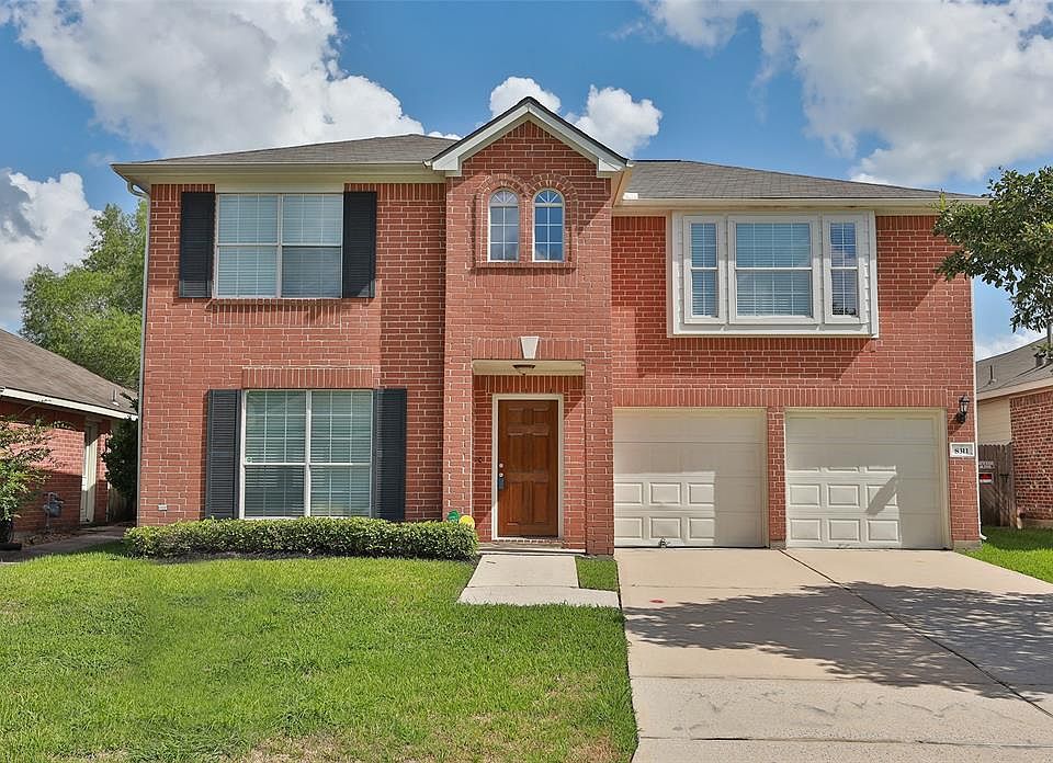 Welcome to Willow Trace, a conveniently located development close to the Grand Parkway and shopping and dining.