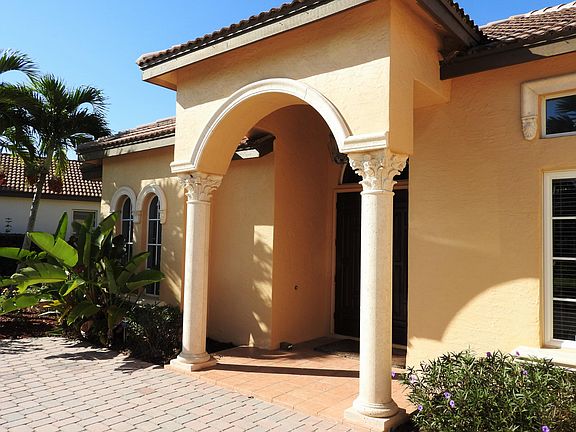 2nd image of 854 SW Grand Reserves Blvd