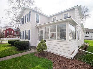 76 Walnut St, Auburn, NY 13021