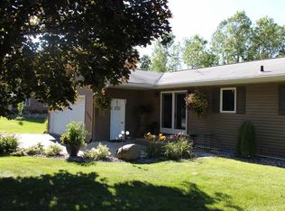 9808 W Gray Lake Rd, Gillett, WI 54124