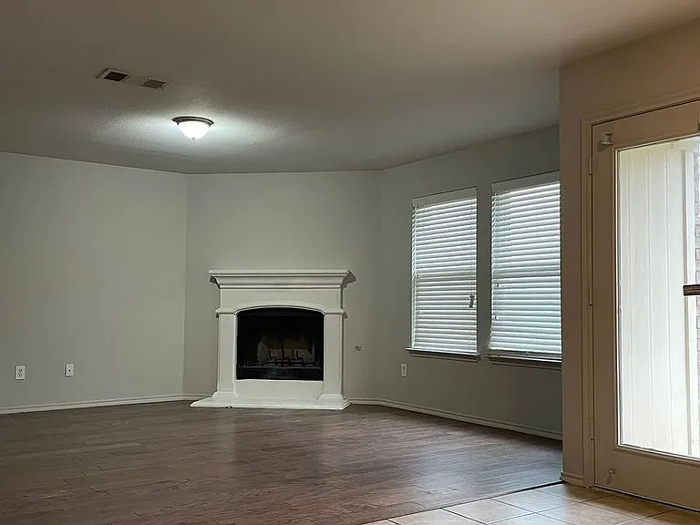 3613 Dove Ln — Photo 5