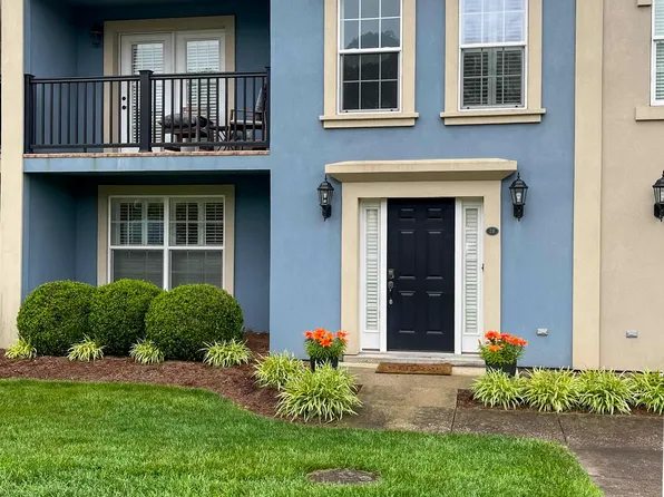 28 Courtyard Ln, Barboursville, WV 25504