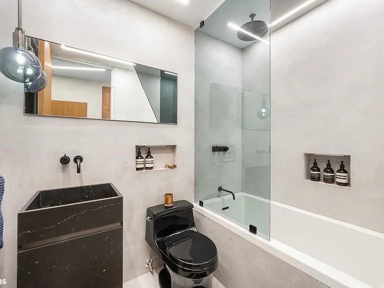 176 Mulberry St #3 — Photo 8