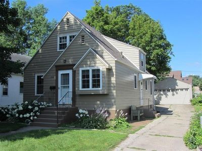 1212 Lake Ave, Detroit Lakes, MN, 56501