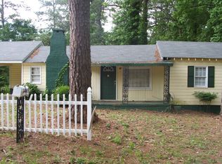 1041 Lakeview Dr, Jonesboro, GA 30236