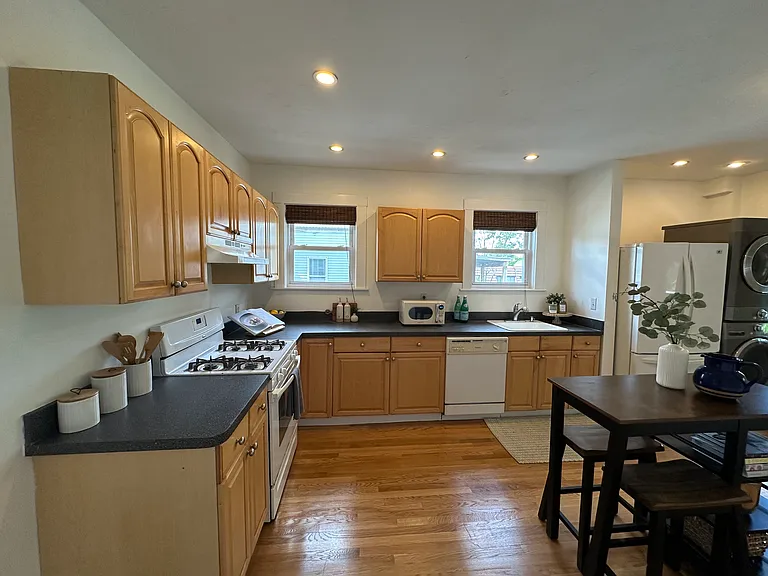 102 Grant St #B — Photo 10