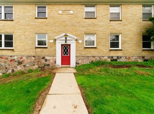 1313 E Randolph Ct, Milwaukee, WI 53212