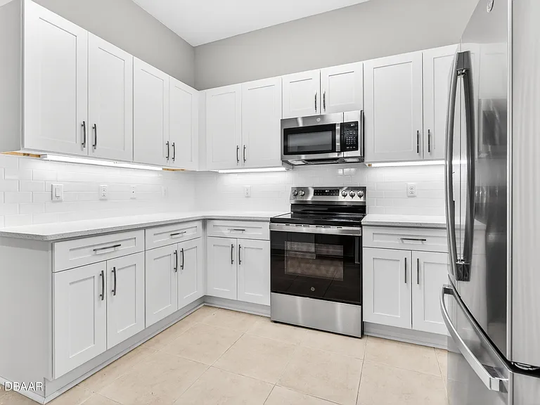 1119 Hansberry Ct — Photo 13
