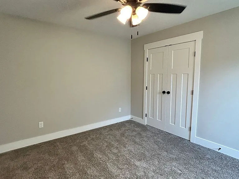 555 Willow Grove Ct — Photo 12