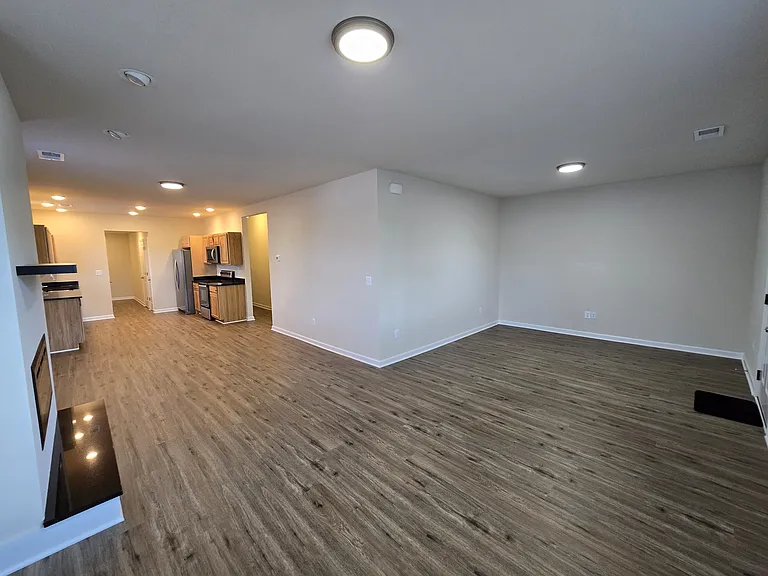 647 White Oak Rd — Photo 9