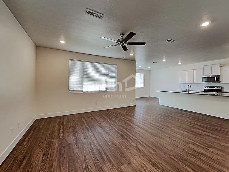 1890 N Montgomery Way — Photo 6