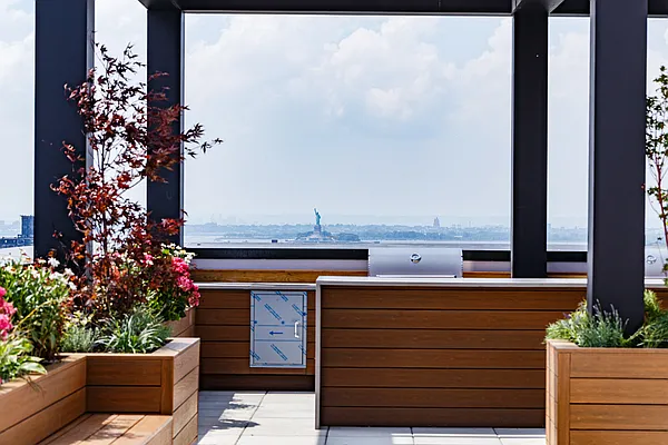 Rented by Nooklyn NYC LLC | media 59