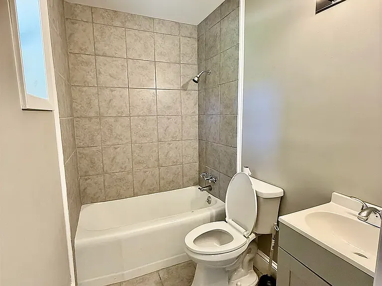 137 Forest Hills Dr — Photo 3
