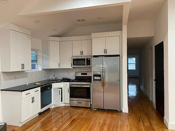 4th image of 7216 Burchell Ave #3