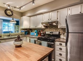 1284 Norton Ave NE APT 201, Fridley, MN 55432