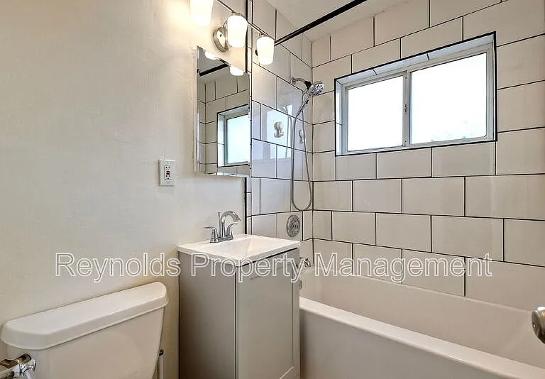 3341 Chamoune Ave — Photo 10