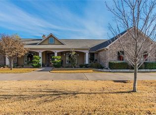 1808 Rockview Dr, Granbury, TX 76049