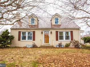 1827 Johnson Rd, Chambersburg, PA 17202