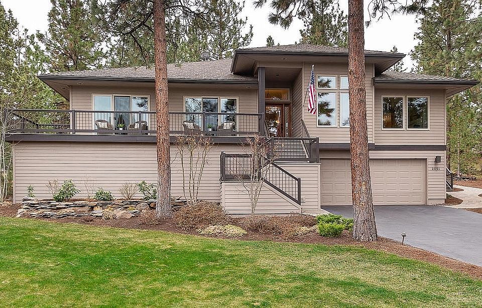 2551 NW Champion Circle