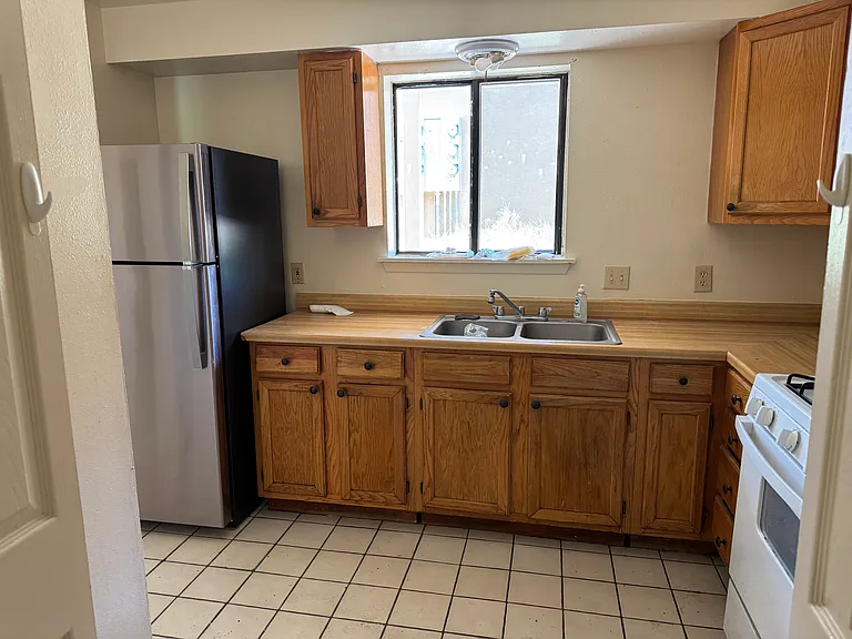 2377 Camino Capitan #B — Photo 5