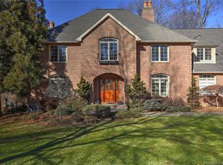 39 Quarter Horse Ln, Fairfield, CT 06824