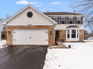 2722 Lahinch Dr, Aurora, IL 60503