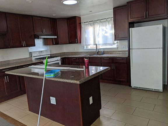 3rd image of 1074 Garden St