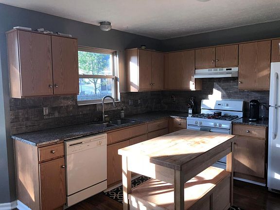5th image of 7968 Windsome Ct