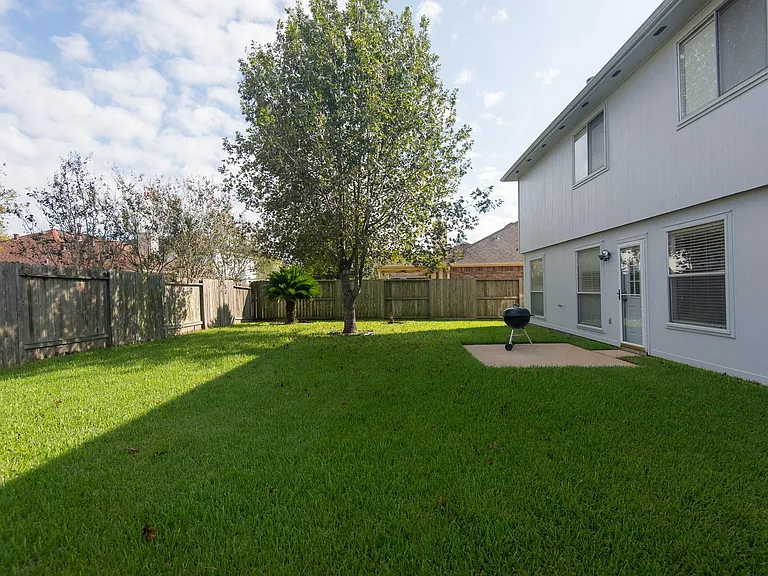 2207 Ames St — Photo 26