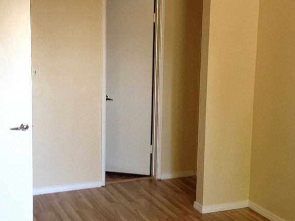 3rd image of 3068 Panorama Rd APT B