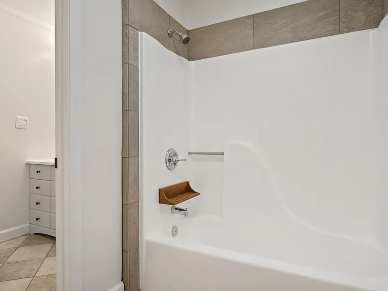 7925 Westland Dr — Photo 24