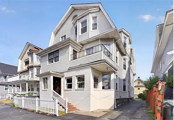 40 Vine St #44 — Photo 28