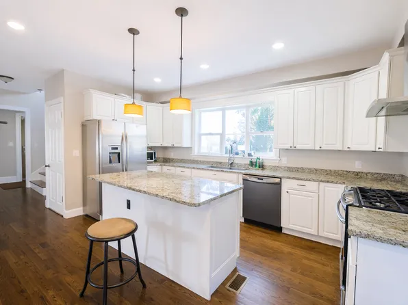 9 Seattle St, Allston, MA 02134