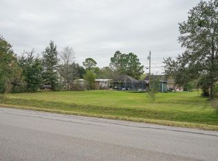 Houston Dr, La porte, TX 77571