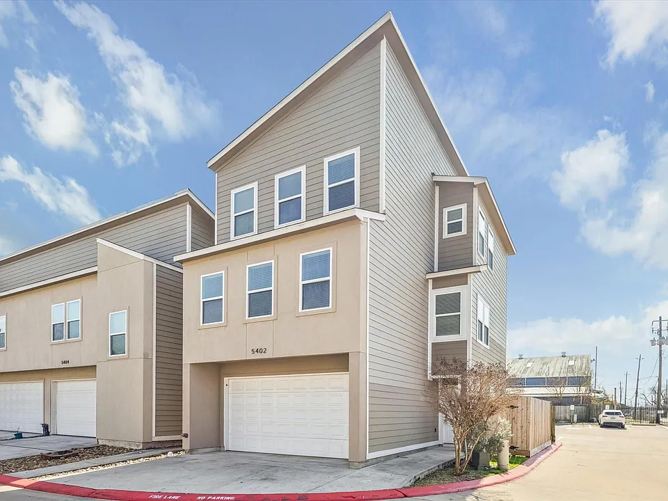 5402 Jonathan Ln